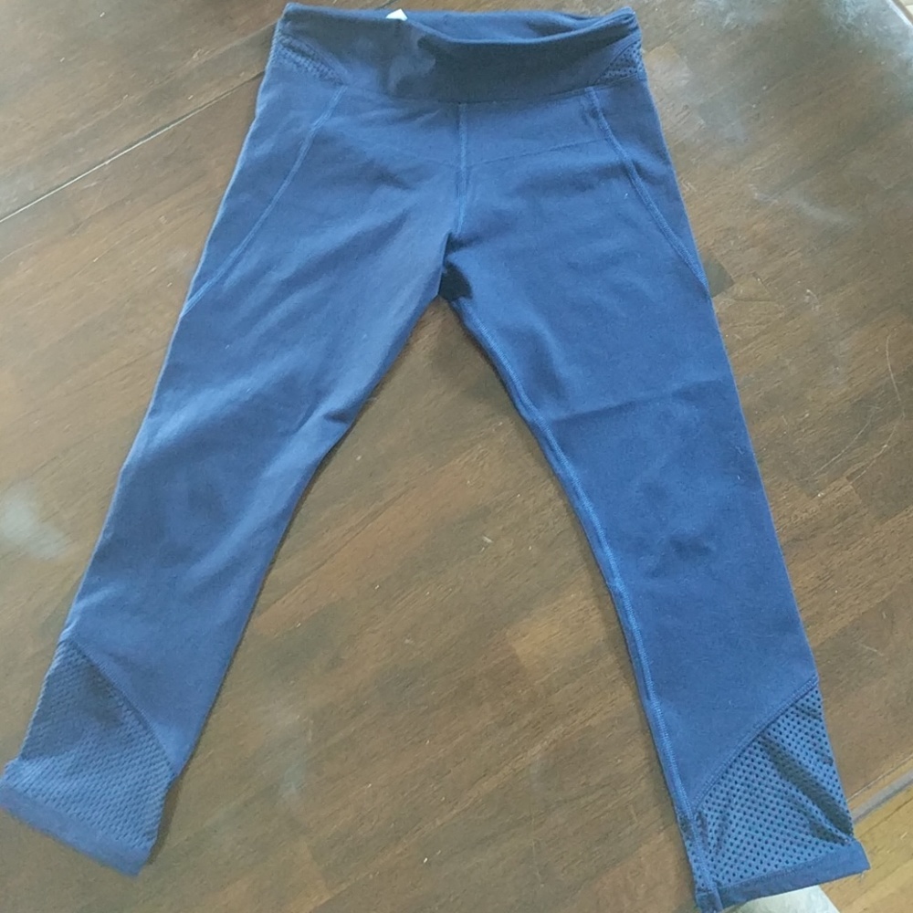 EUC Lorna Jane crop workout pants